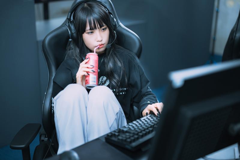 gaming-girl