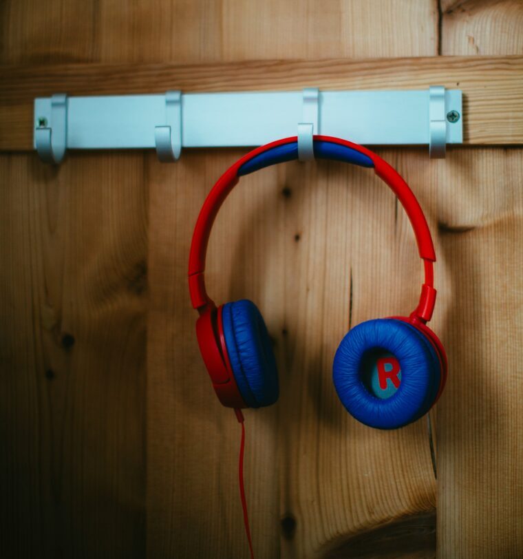 headphone-hanger